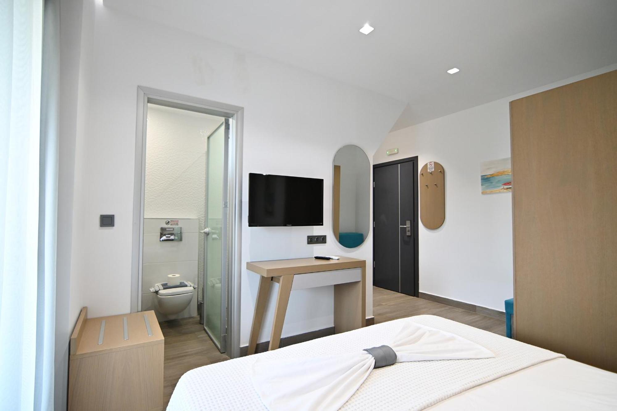 Amalia Rooms Sea View Vrasná エクステリア 写真