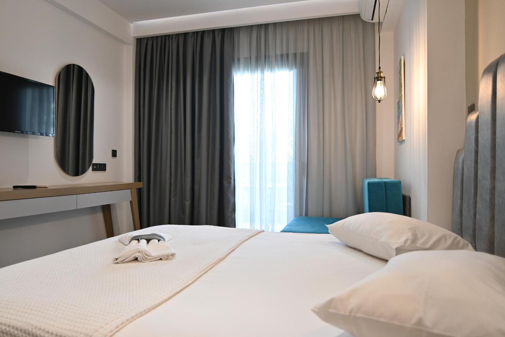 Amalia Rooms Sea View Vrasná エクステリア 写真