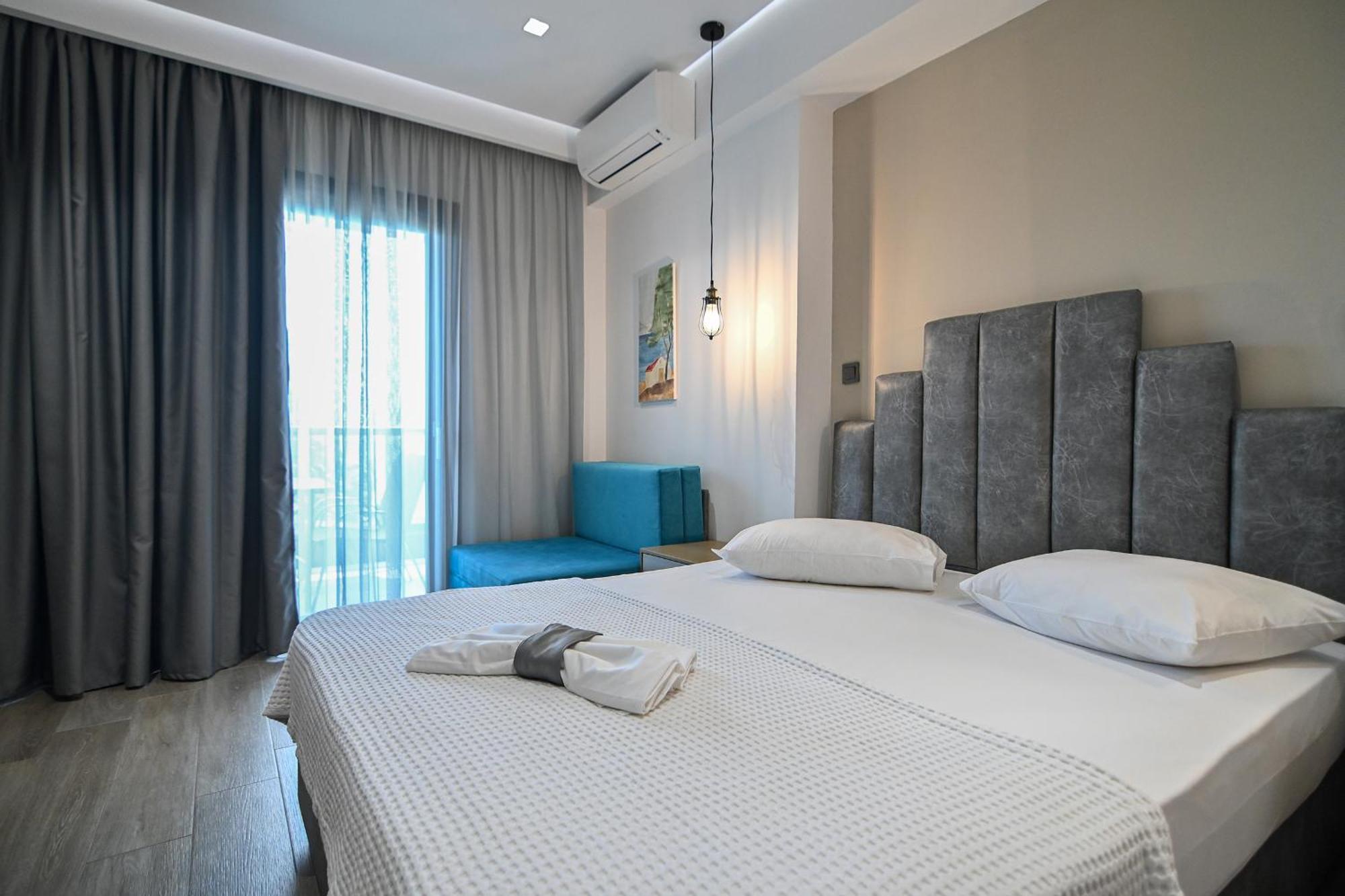 Amalia Rooms Sea View Vrasná エクステリア 写真