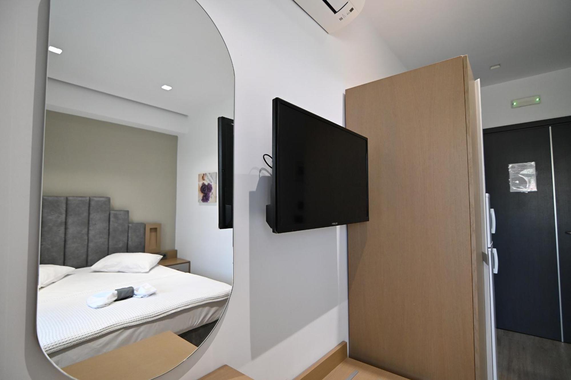 Amalia Rooms Sea View Vrasná エクステリア 写真