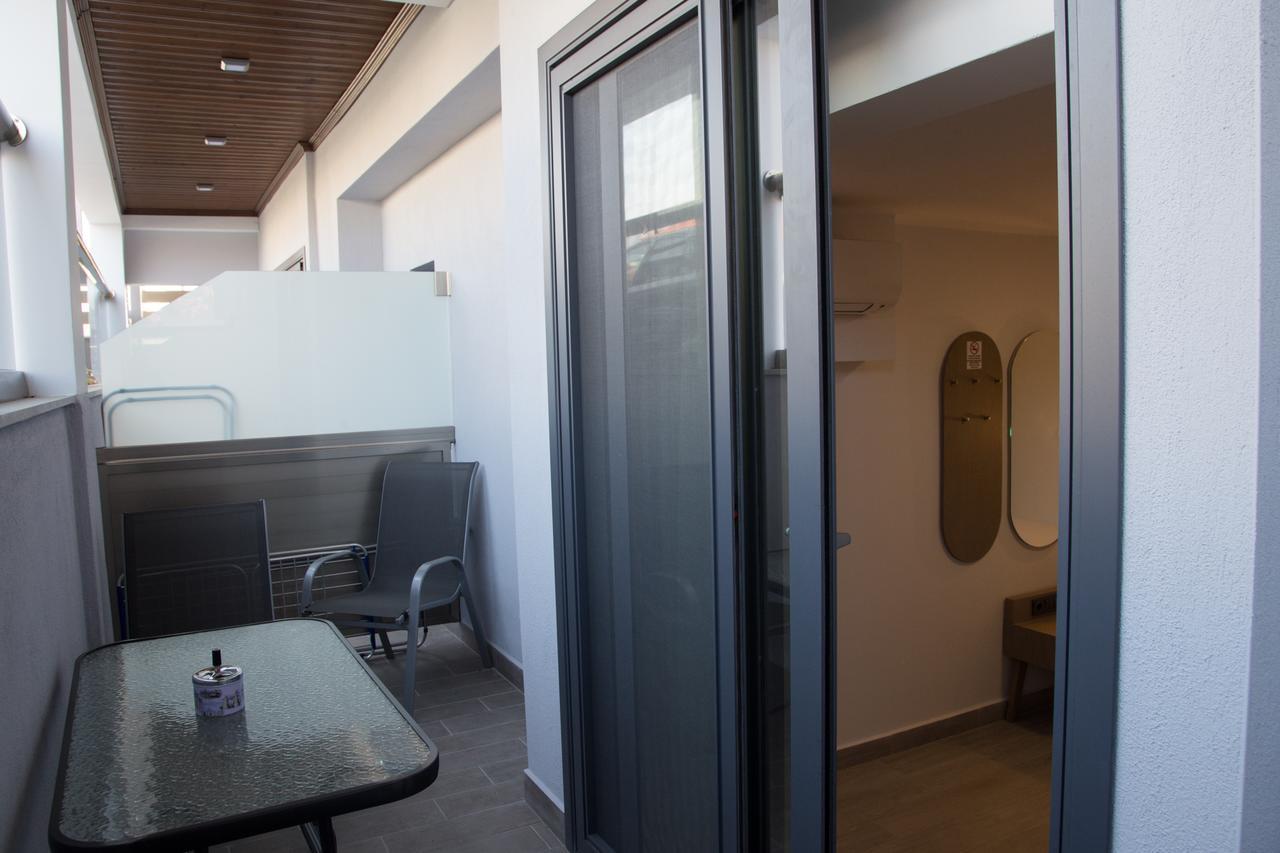 Amalia Rooms Sea View Vrasná エクステリア 写真