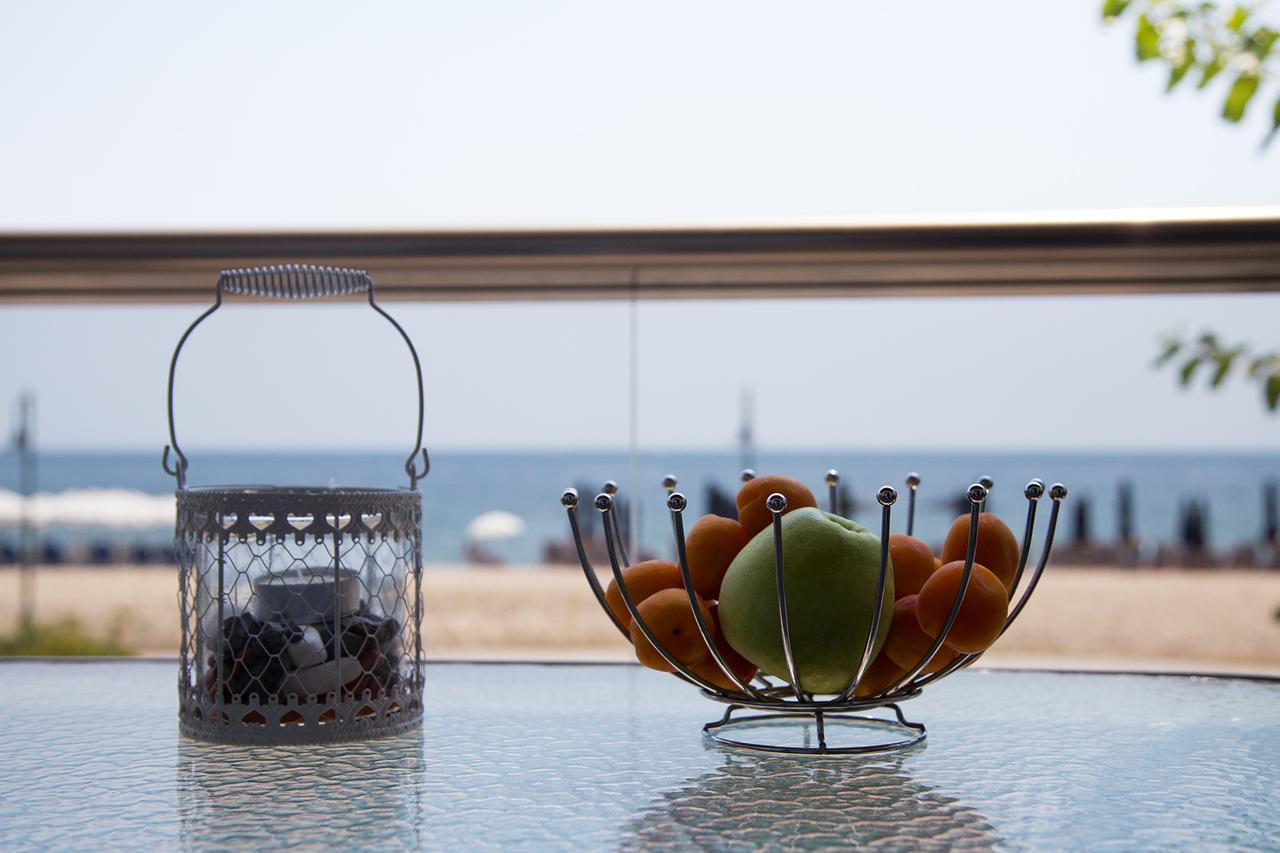 Amalia Rooms Sea View Vrasná エクステリア 写真